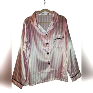 Womans Satin Pajama Lounging Set